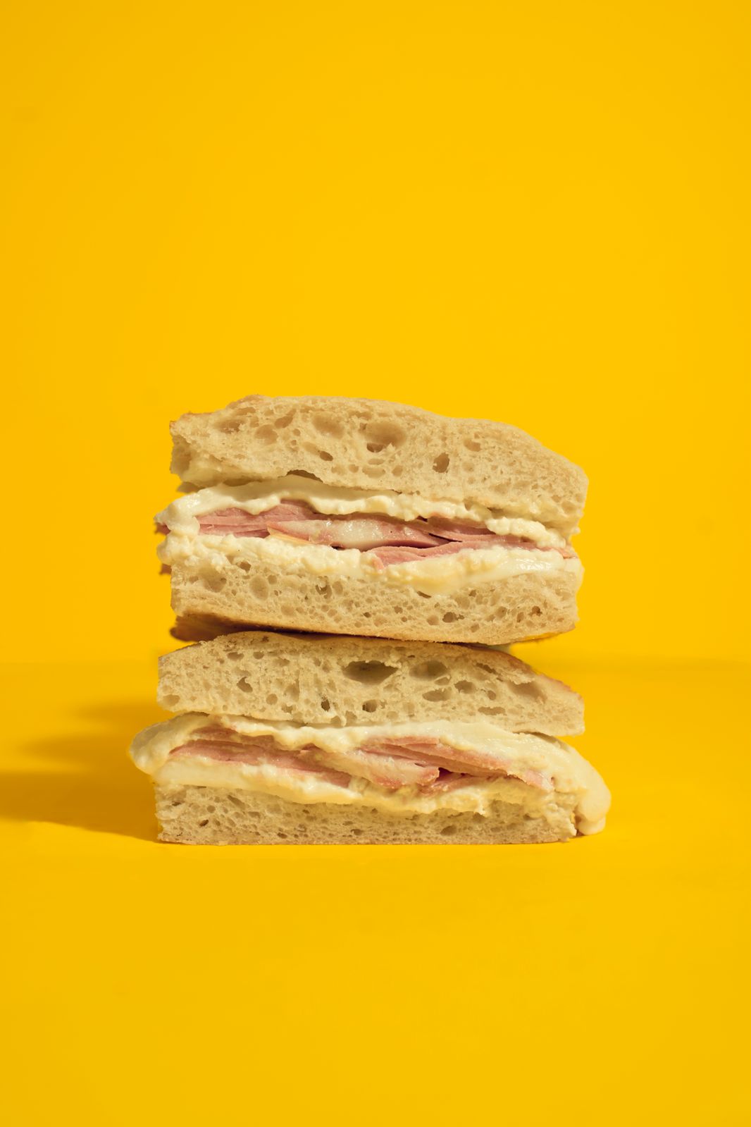 Focaccia de mortadela y burrata de L'Originale